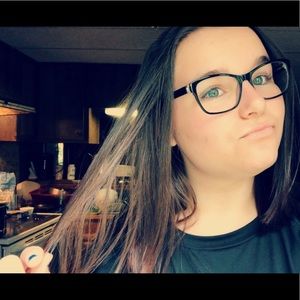 Meet your Posher, Alexandria